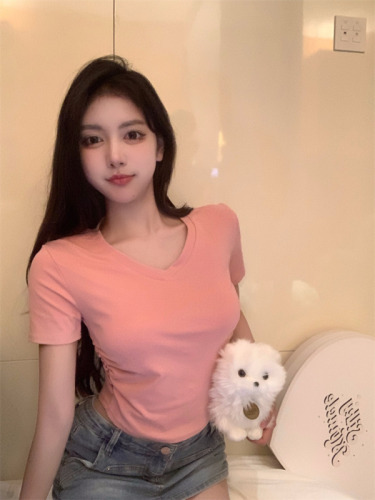 Actual shot of pure lust style short-sleeved T-shirt for women, slim and high-end hot girl right-shoulder short pink design niche top