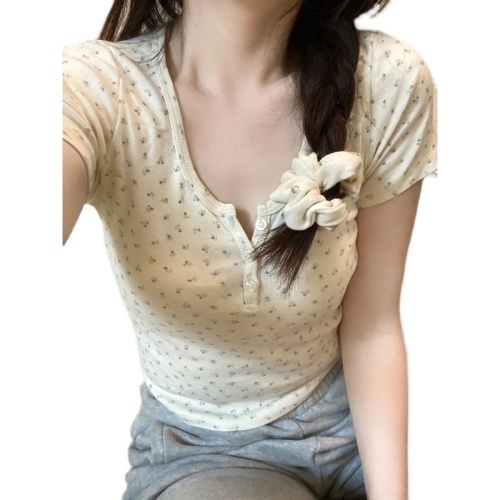Floral short-sleeved slim button half open collar top ins trend