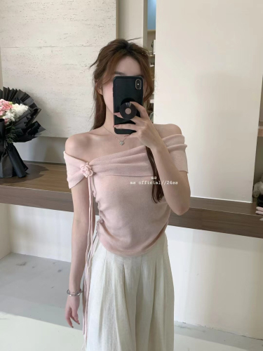 FTONG Passionate Rose~Hand-woven flower ribbon one-shoulder soft and waxy knitted top, multiple ways to wear