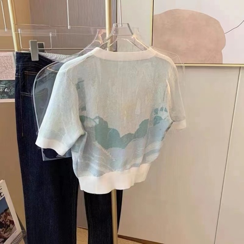 Xiaoxiangfeng blue ice silk knitted cardigan short-sleeved T-shirt for women in summer, sweet and age-reducing slim fit short top