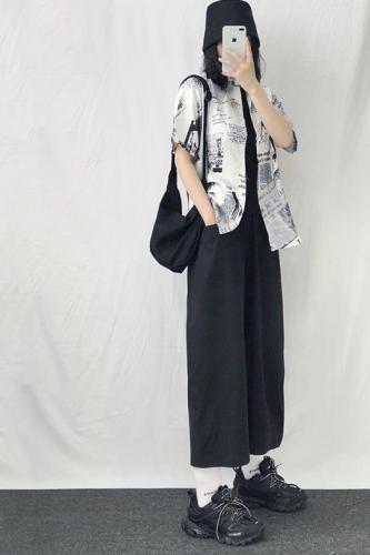 Real shot of plus size selfie women's retro Japanese workwear style unisex loose elastic waist lantern wide leg pants