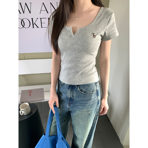Real shot of hot girl petite right shoulder short-sleeved T-shirt for women spring and summer 2024 new versatile slim embroidered short top