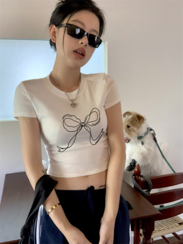 Real shot of pure cotton design niche right shoulder short sleeve T-shirt hot girl short high waist exposed navel slim fit top
