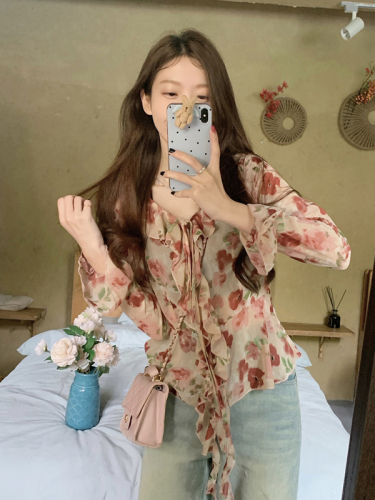 Actual shot of floral V-neck chiffon shirt spring and summer new style French niche temperament ruffled strappy top