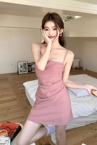 Real shot of 2024 summer new style pink suspender dress pleated waist temperament high-end sexy hip-covering short skirt for women