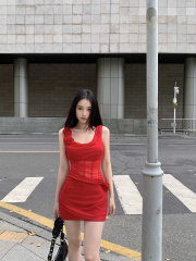 實拍 酒心玫瑰 設計感盪領吊帶連衣裙女收腰顯瘦包臀a字短裙