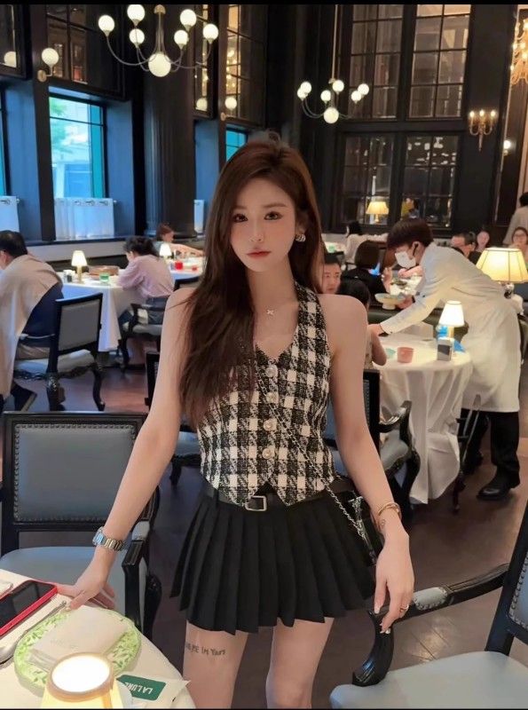 名媛小香風馬甲女夏修身V領掛脖露背高級感上衣性感背心
