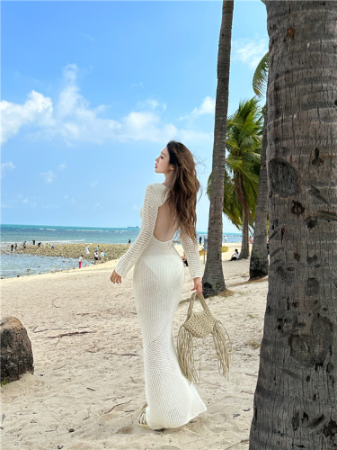 实拍韩系穿搭性感轻熟白色镂空大露背连衣裙海边度假连衣裙