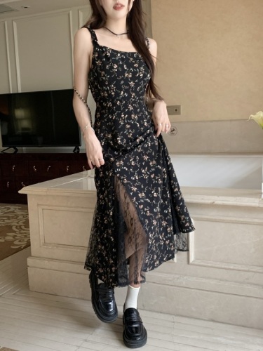 French floral suspender black dress French floral suspender dress lace splicing long skirt + small cardigan