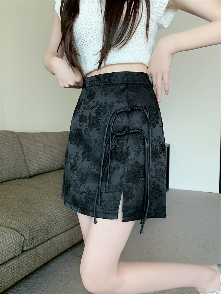 Actual shot of new Chinese style high-end concealed flower plate buckle skirt for women in summer high-waisted A-line slit anti-exposure skirt