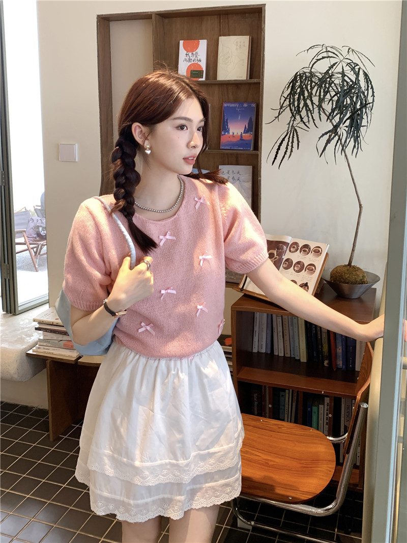 Real shot of Korean girl ins bow round neck puff sleeve sweater short sleeves + layered skirt