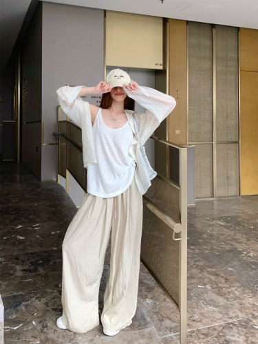 Real shot of lazy style loose white camisole + French design shirt + high waist casual pants