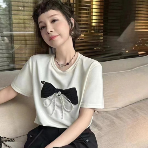 2024 summer new short-sleeved T-shirt for women, Korean style nail diamond butterfly beaded casual versatile design T-shirt top