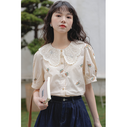 Real shot of small fresh summer new style exquisite embroidered doll collar loose retro shirt women's sweet loose top