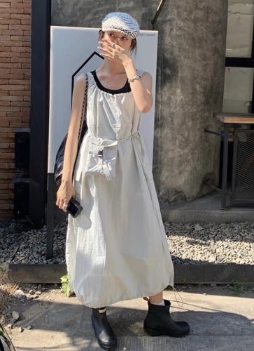 New 2024 simple Korean version casual versatile age-reducing design suspender skirt sundress
