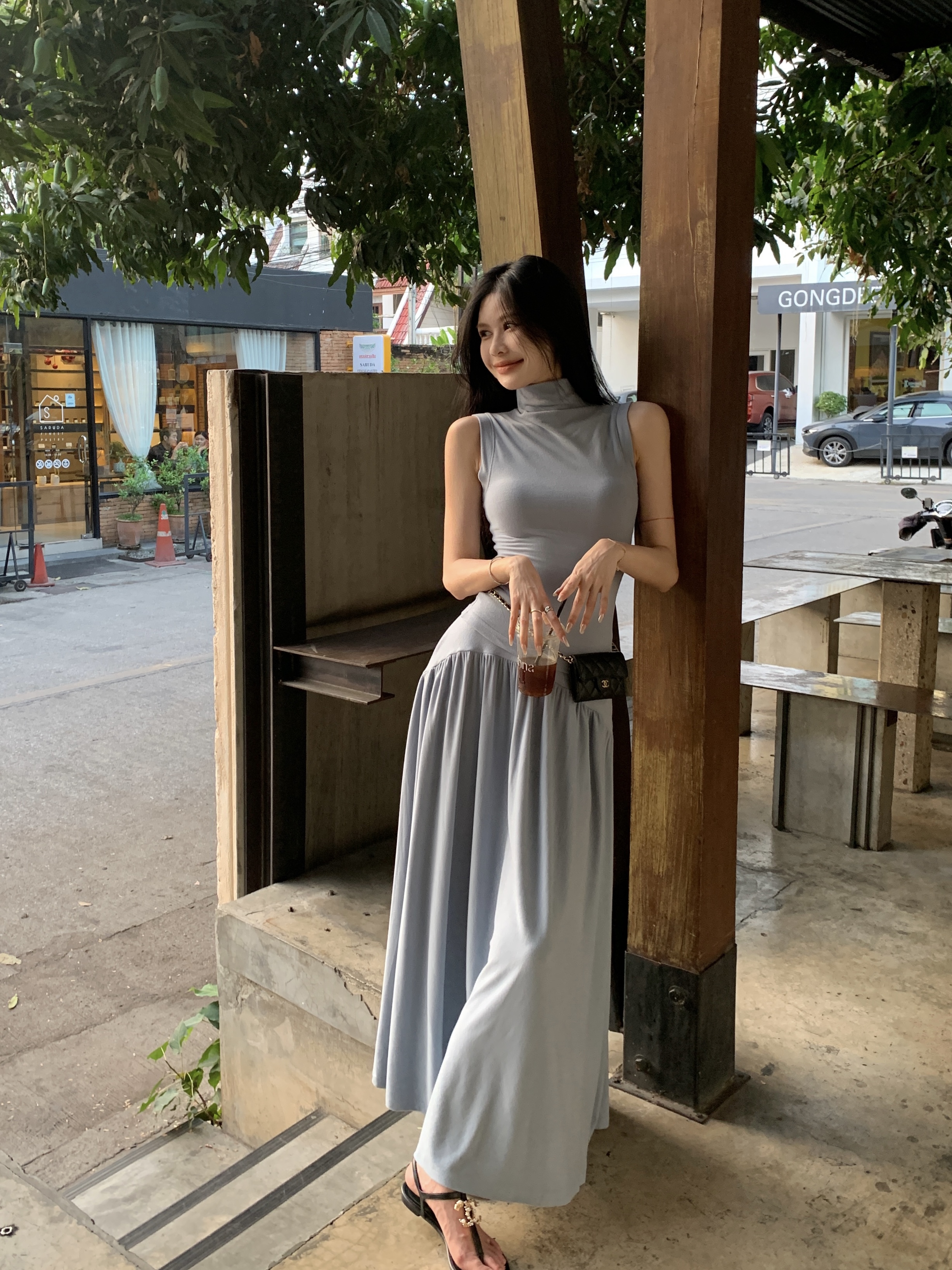 Actual shot Korean style versatile casual sleeveless turtleneck slim top + drapey skirt set