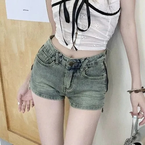 Side zipper design niche high-waisted retro denim shorts for women summer new hot girl tight hip a-line hot pants
