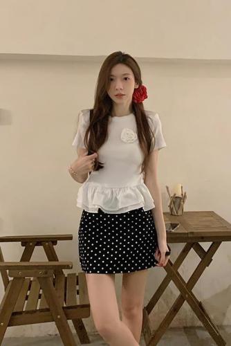 Actual shot of spring and summer new design ruffled niche T-shirt three-dimensional flower round neck short-sleeved top