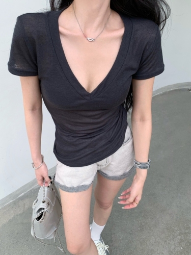 Real shot of summer hot girl style high-end thin slightly translucent sexy cool drape mask collarbone V-neck short-sleeved T-shirt