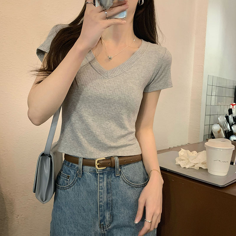 實拍v領純欲正肩短款T恤修身顯瘦百搭坑條顯瘦上衣女內搭