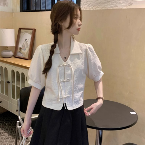 Retro buckle shirt women's puff sleeve top design niche summer new white French short-sleeved shirt