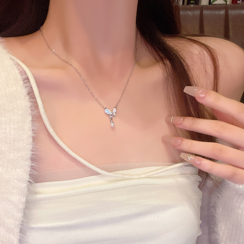 Korea's new all-match temperament butterfly necklace women's ins trendy high-end design pearl clavicle chain internet celebrity neck necklace