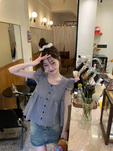 Actual shot ~ Summer new Korean style sweet flying sleeves retro black and white checkered single breasted loose and slim babydoll shirt