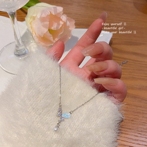 Korea's new all-match temperament butterfly necklace women's ins trendy high-end design pearl clavicle chain internet celebrity neck necklace