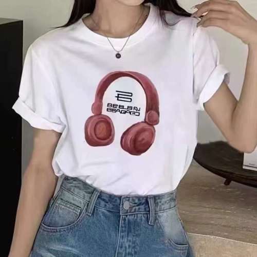 2024春季新款圆领短袖T恤女韩版宽松耳机字母印花百搭洋气上衣潮