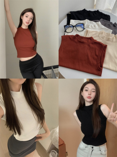 Actual shot of classic basic half-high collar, loose, slim and versatile high-elastic vest top for women