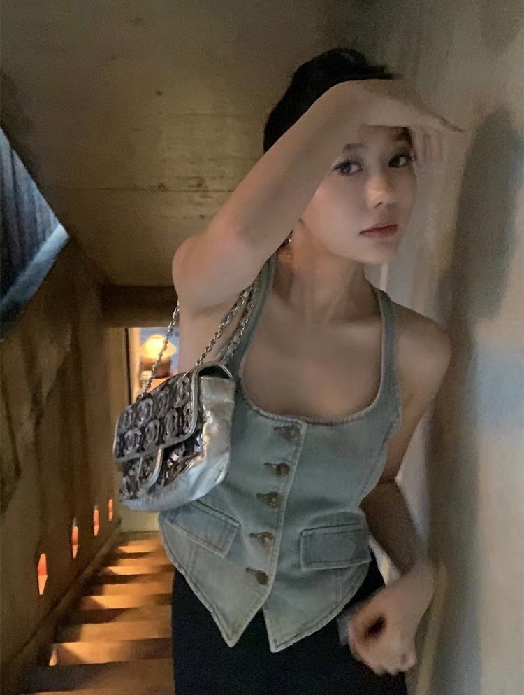 獨特别致牛仔背心女春夏外穿無袖美背2024新款掛脖修身打底衫上衣