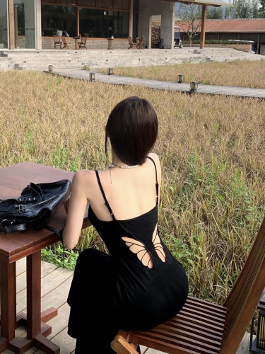 Actual shot of Beauty God Daji mid-length waist-cinching butterfly backless dress for women slim-fitting butt-covering suspender long skirt