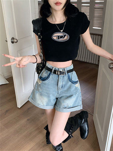Real shot of distressed high-waist jeans for women 2024 new slim a-line pants summer hot girl shorts hot pants ins trend