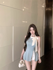 Actual shot of Guaiguai bow design halter neck knitted vest