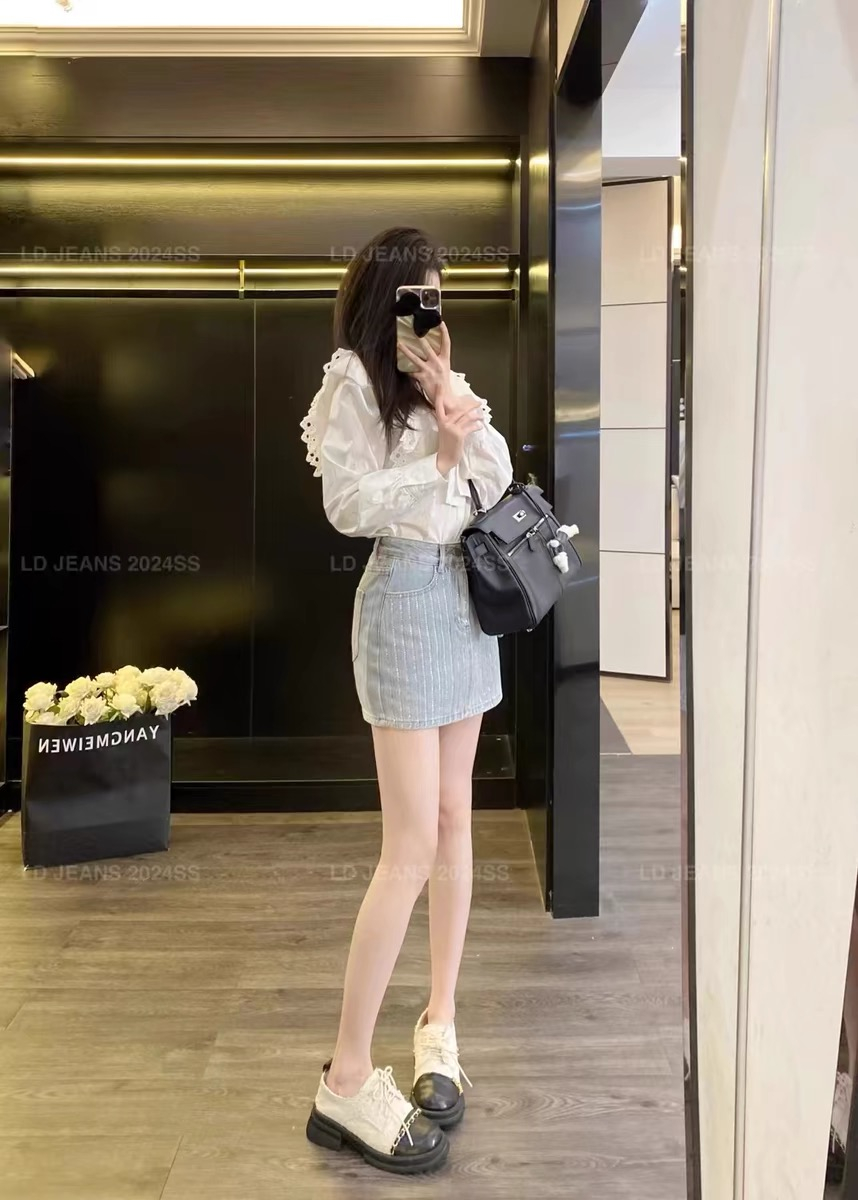 設計感燙鑽小眾牛仔裙女春夏裝新款日系休閒包臀短裙帶安全褲