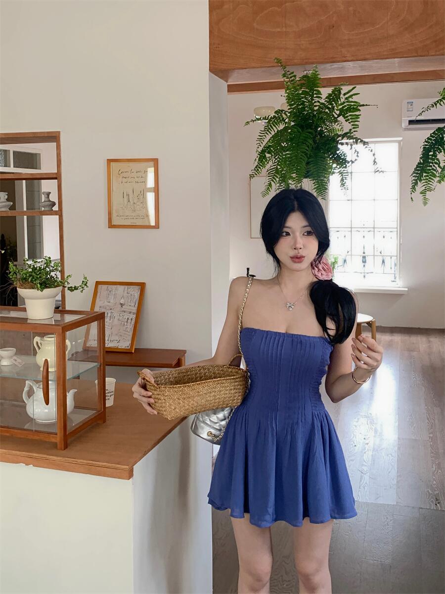 Actual shot of 24 spring and summer new style sleeveless elastic waist slimming Tuck line tube top dress for women