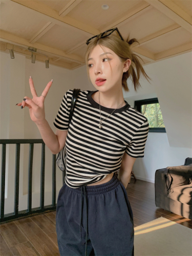 Actual shot~Striped short shoulder T-shirt for women, spring and summer new American slim retro top with inner layer