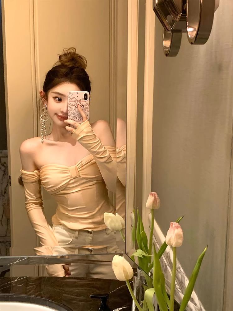 DoggyQin 矜藏/一字肩掛脖針織抹胸外穿女夏季彈力緊身收腰上衣