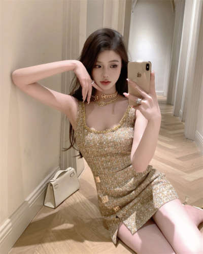 Real shot of socialite's light luxury and high-end sexy short skirt female sleeveless suspender dress