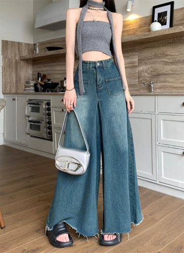 Retro wide-leg jeans skirt for women summer 2024 new high-waist slim design raw edge loose flared pants