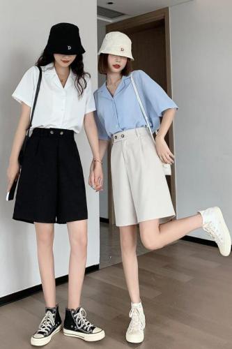 Real shot of suit shorts for women in summer, thin, loose, high-waisted, a-line, wide-leg, five-point pants, straight-leg Hong Kong style mid-pants