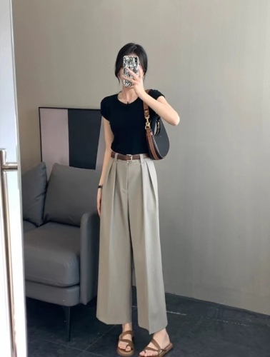 66066 Non-actual shot of large size women's clothing that looks slim and covers fat MM summer high-waisted straight casual suit nine-point pants for women