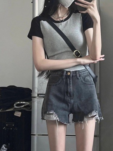 Short-sleeved T-shirt women's cropped top paired with Korean chic loose slimming wide-legged high-waisted A-line raw edge hot pants