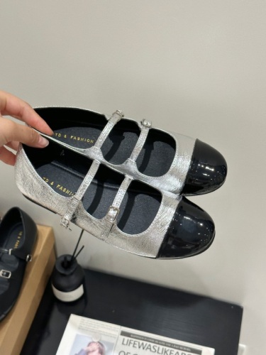 实拍法式气质小香风玛丽珍单鞋女平底2024新款鞋子银色浅口小皮鞋