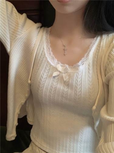 白色镂空蕾丝花边吊带背心女春季2024新款短款蝴蝶结修身内搭上衣