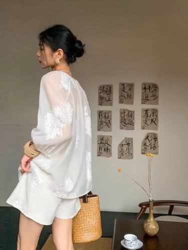 JWUNIQUE米白色新中式两件套装女春季国风上衣印花半身裙阔腿短裤