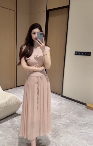 Nana~Sweet age-reducing bow-knot waist top for women in summer, loose, casual, versatile skirts and pants, fashionable two-piece set