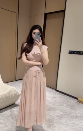 Nana~Sweet age-reducing bow-knot waist top for women in summer, loose, casual, versatile skirts and pants, fashionable two-piece set