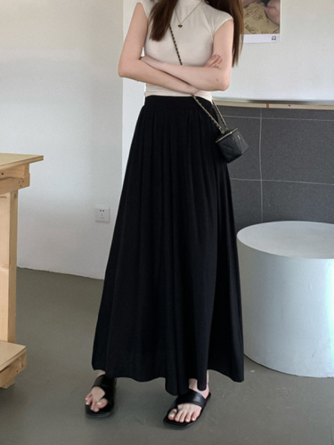 Actual shot of the new gentle textured high-waisted culottes with large hem