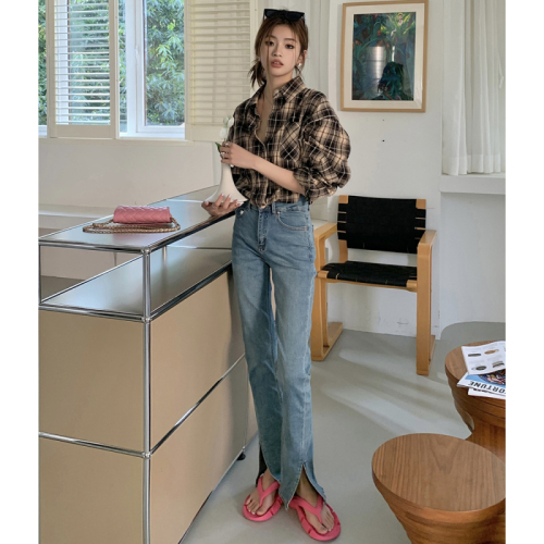 Actual shot of 2024 spring new style double-button high-waisted design slimming chopstick leg slits washed blue jeans trousers for women
